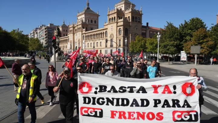 La plantilla de Frenos y Conjuntos de Valladolid mantiene la huelga y prevé "endurecer" sus acciones