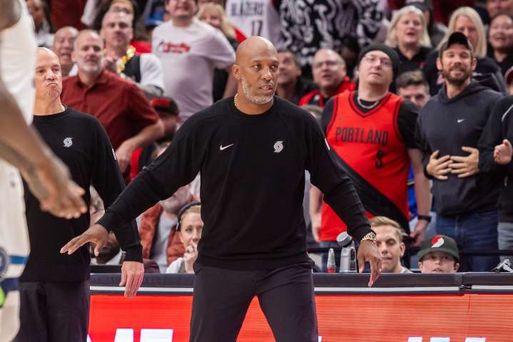 Trail Blazers coach Chauncey Billups faces fraud, money laundering charges in court