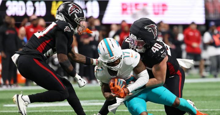 Falcons juggling players among the linebackers after Deablo injury