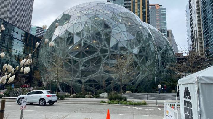 Amazon to ax 30,000 corporate jobs — biggest bloodbath since 2022