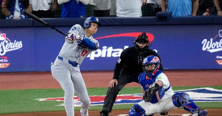 Bichette notches hit in first appearance this postseason. Live updates here