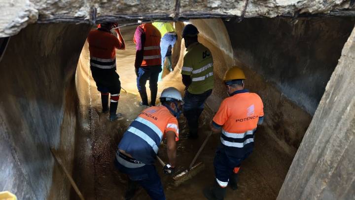 El suministro de contingencia de agua no potable a las localidades del Mar Menor llega de forma irregular