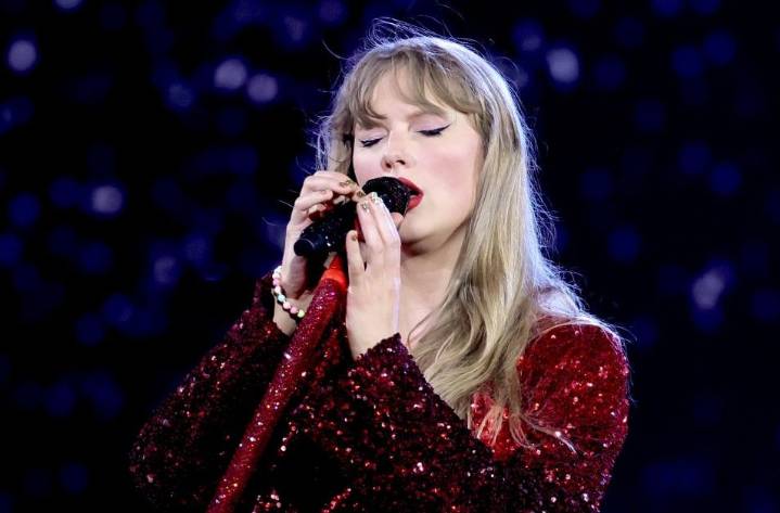 An Expert on Siblings on Taylor Swift's 'Eldest Daughter'