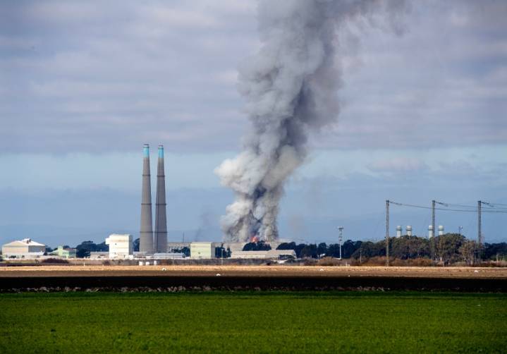 Moss Landing Battery Fire: Moratorium on new battery plants proposed