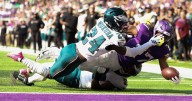 Hurts passes for 326 yards and 3 TDs in Eagles 28