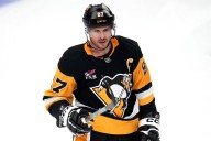 Crosby scores, Letang reaches 600 career assists as Penguins breeze past Canucks 5