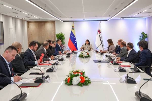Ministra de Hidrocarburos Delcy Rodríguez revisó avances en nuevas formas de...
