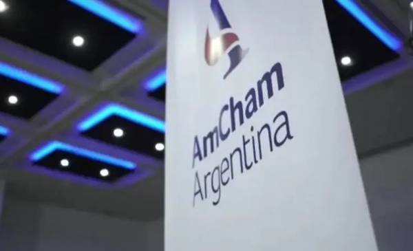 Empresas de EE.UU. celebran la "nueva oportunidad" y reclaman reformas