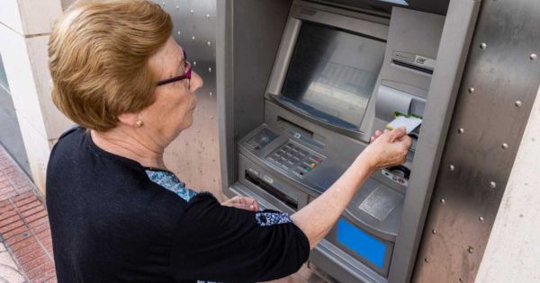 Confirmado por el Gobierno | Los cajeros automáticos dejarán de funcionar y no se podrá hacer ninguna operación