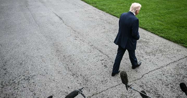 Trump administration uses government websites and email messages to pin the shutdown on Democrats