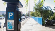 Los conductores ahorran 29 minutos y 0,70 euros de media cada vez que desaparcan en las 'apps' de la zona SER de Madrid