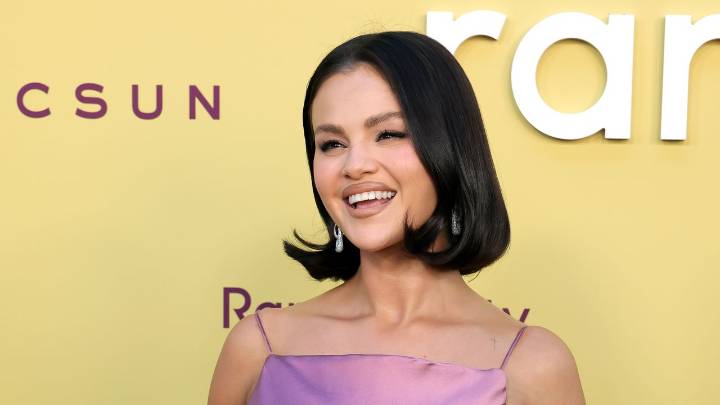 Selena Gomez Combines Two Nail Trends in One Festive Set