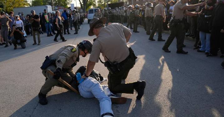 Protesters at ICE facility object to barricades, agents detain multiple people