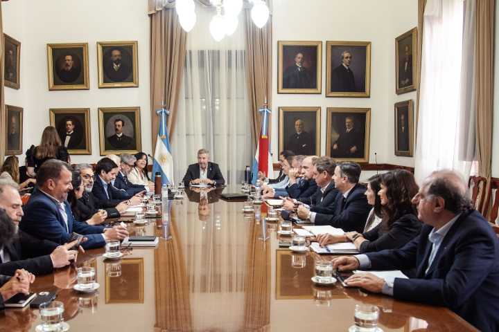 Frigerio encabezó una reunión de gabinete centrada en los ejes del Presupuesto 2026