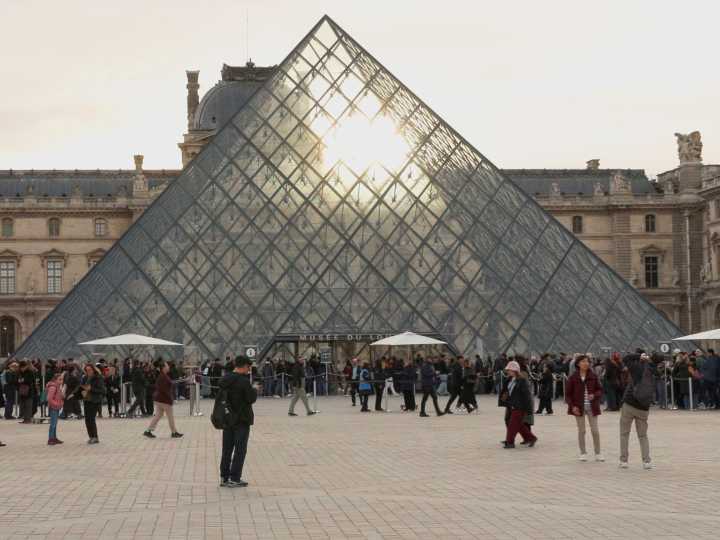 Robo en el Museo del Louvre: ya se sabe a cuánto asciende el valor del botín