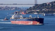 Trump’s Pressure Works! Russian Crude Oil Imports Decline, Who Is Benefitting?