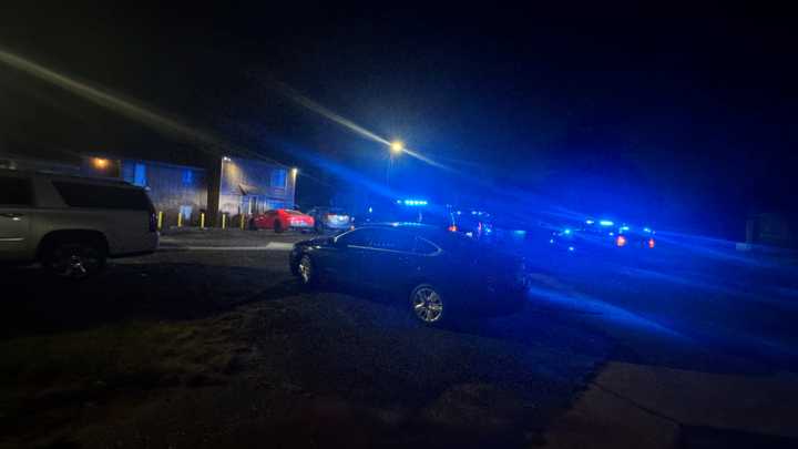 Man seriously injured in DeKalb County shooting on Blazing Knoll Pine