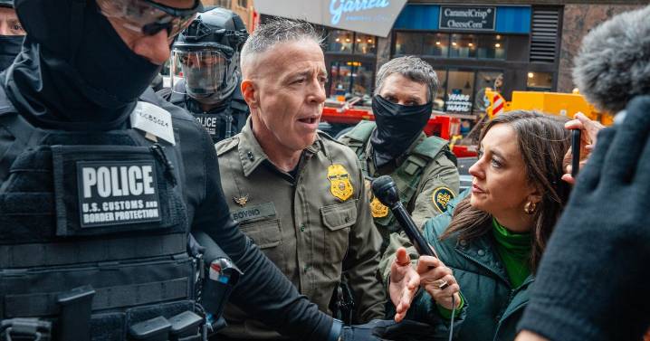 Appeals court grants Justice Department request to pause daily meetings between Gregory Bovino, Judge Sara Ellis