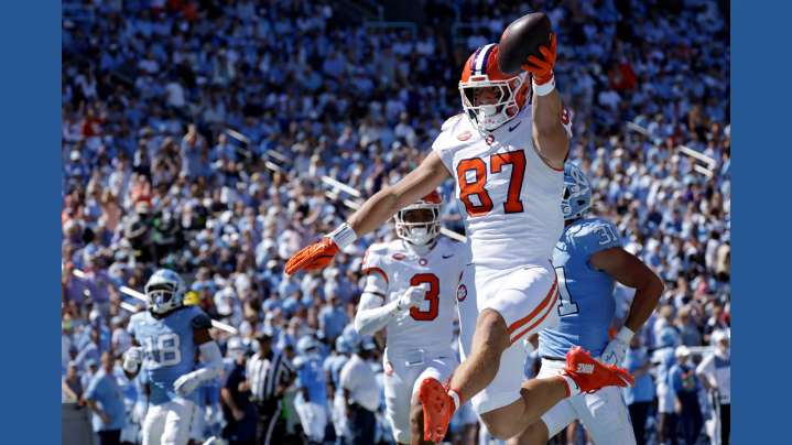 Clemson rolls out of open date by beating North Carolina 38