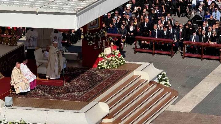 Papa León: JGH es un benefactor de la humanidad y Madre Carmen una carismática fundadora