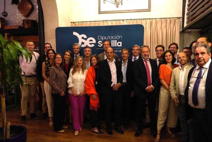 La provincia muestra su potencial como "metrópolis del sur de Europa" a la prensa internacional