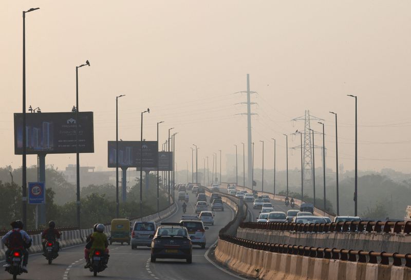 Delhi's air remains 'poor' for 5th straight day