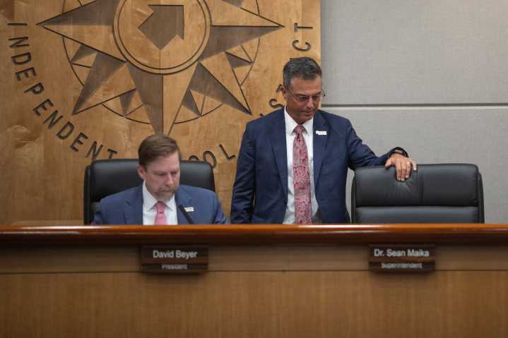 North East ISD holds its ground on cellphone policy