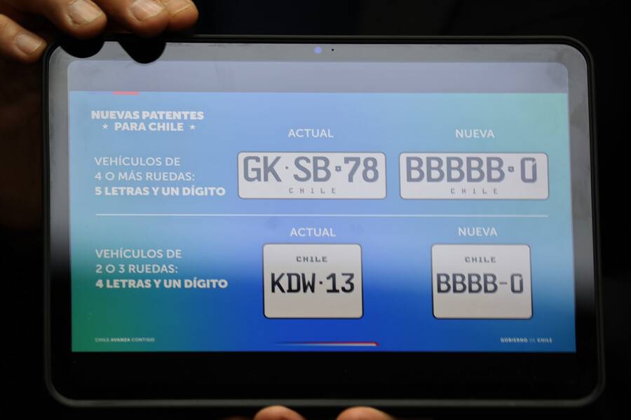 Entran en vigencia las nuevas patentes que deberán tener los automóviles y motocicletas