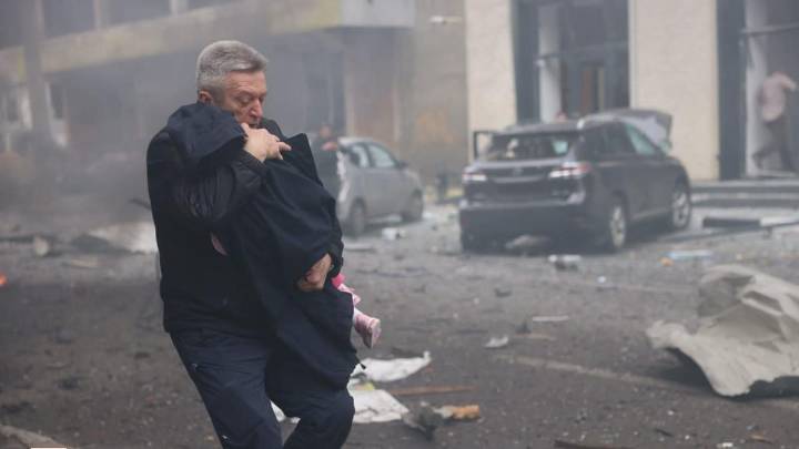 Russian strikes: Children among dead in Ukraine hours after Donald Trump and Vladimir Putin summit cancelled