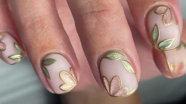Uñas elegantes: 5 formas de apostar por las uñas vitral, la tendencia de otoño que rejuvenece las manos