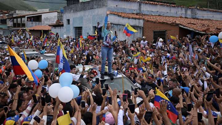 Un Nobel de la Paz en plena escalada militar entre Venezuela y Estados Unidos