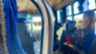 “Sube, agárrate y sobrevive”: crónica de un viaje intenso en el transporte de Toluca