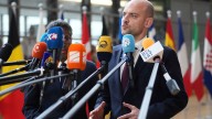 Iran releases French-German cyclist Lennart Monterlos