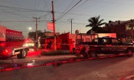 Incendio consume palapa en la Supermanzana 233 de Cancún