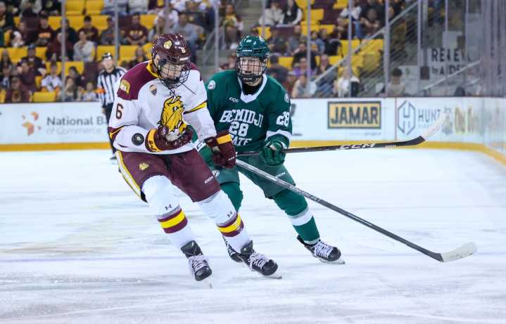 UMD punishes Bemidji State with 4 power-play goals in sweeping win