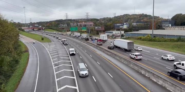 KPD lieutenant killed on hunting trip escorted back to Knoxville