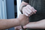 Arrestan a sospechoso por asesinato de madre hispana