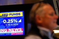 Asian shares, oil prices fall back following Trump’s meeting with Chinese leader Xi