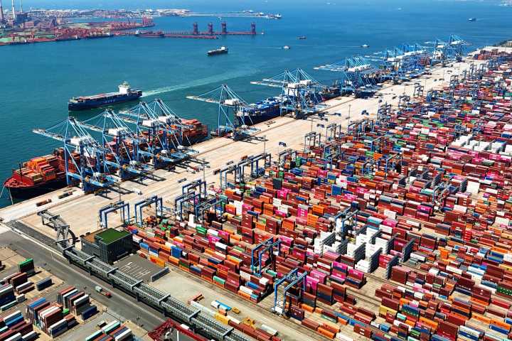 China promete mantenerse firme ante la amenaza de aranceles del 100% de Trump