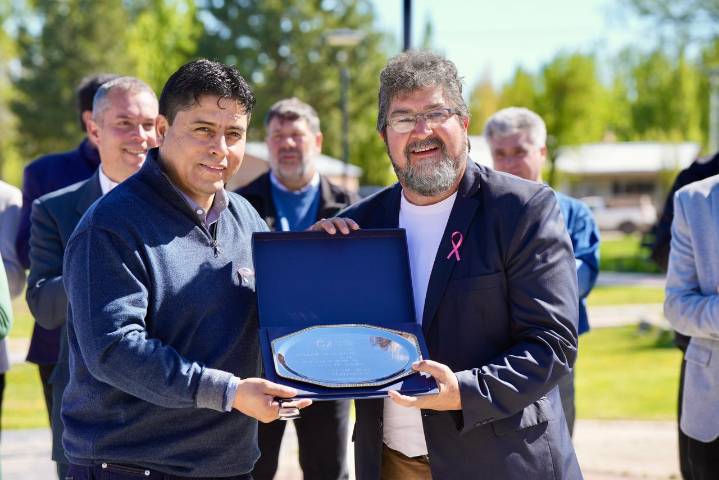 Claudio Vidal participó del Aniversario de Lago Posadas