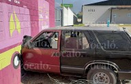 Choca conductor de camioneta contra muro de periférico LEA tras supuesta falla en frenos