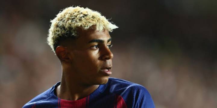 El ranking de los 10 futbolistas mejor pagados del mundo: Cristiano Ronaldo duplica a Messi y Lamine Yamal es el primer español