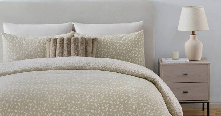 'Soft' Dusk bedding set that is ideal for cold autumn nights get 50% price slash