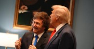 Estados Unidos vuelve a comprar pesos argentinos y planea ampliar ayuda financiera