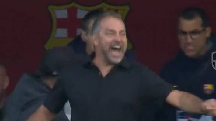 Escándalo en España por los polémicos gestos del técnico del Barcelona tras triunfo ante Girona: Las imágenes Fue expulsado al cierre del partido.