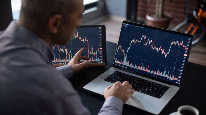 Video | ¿Cuáles son las diferencias entre los bonos y las acciones? - Canal 1