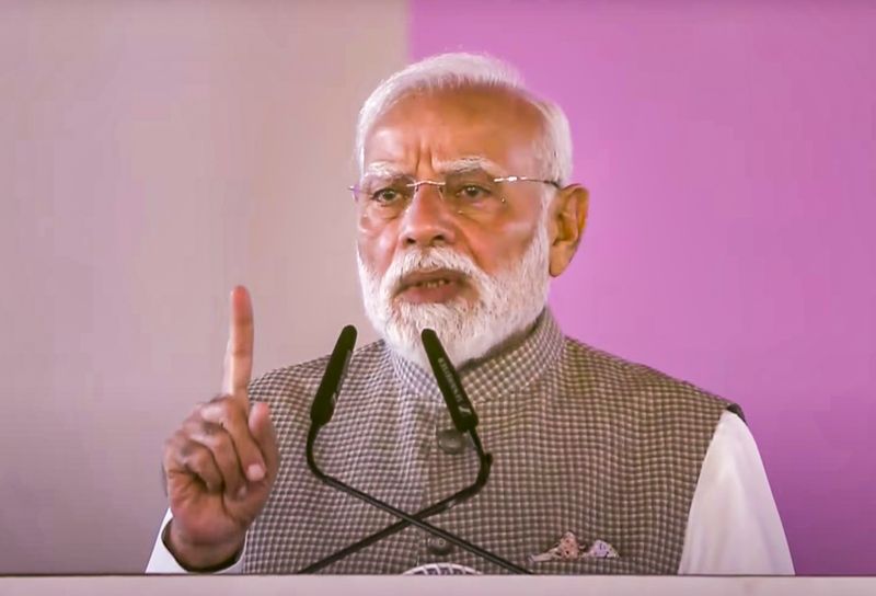 Congress should tell nation who prevented military retaliation after 26/11 attack: Modi