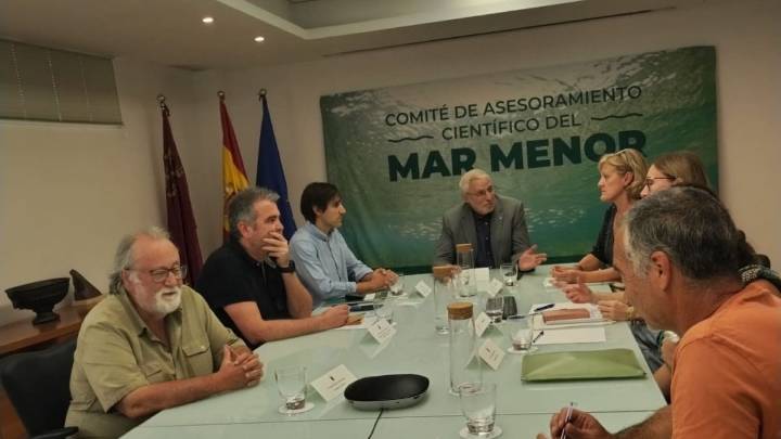 "La situación del Mar Menor dependerá de la meteorología y la digestión de la materia orgánica acumulada en el fondo"