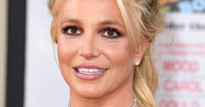 Britney Spears Reveals Bandaged Knee After ‘Horrible’ Fall
