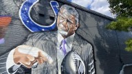 Indianapolis street artist creates tribute to Jim Irsay